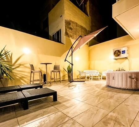 Appartamento Sliema Jacuzzi Flat Esterno foto