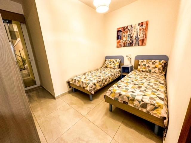 Appartamento Sliema Jacuzzi Flat Esterno foto