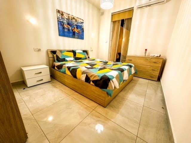 Appartamento Sliema Jacuzzi Flat Esterno foto