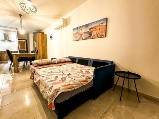 Appartamento Sliema Jacuzzi Flat Esterno foto